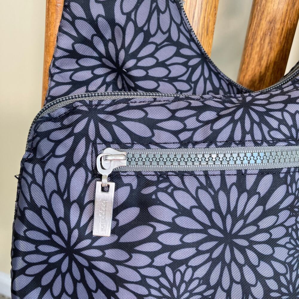 Baggallini Pocket Crossover Crossbody Bag Black Floral Nylon Travel Purse Small - Picture 4 of 16